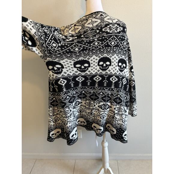 TORRID Skull Fair Isle Cardigan Sweater Goth Whimsigoth Xmas Cozy Comfy Sz 2 - L - Picture 14 of 16
